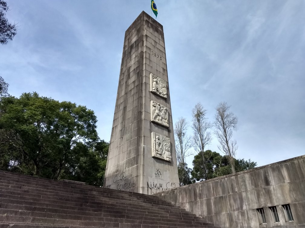 Monumento Nacional ao Imigrante-南卡希亚斯必去景点