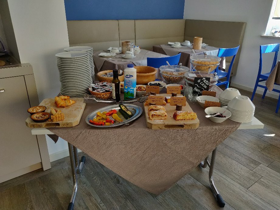 埃拉珊卓酒店主图