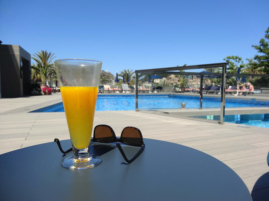 伊甸园酒店主图