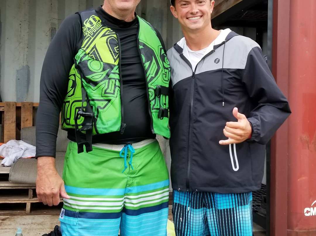 Wake Stone Watersports-Twin Lakes必去景点