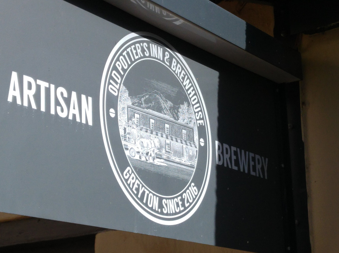 Old Potter's Inn and Brewhouse主图