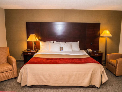 Comfort Inn & Suites Barrie主图