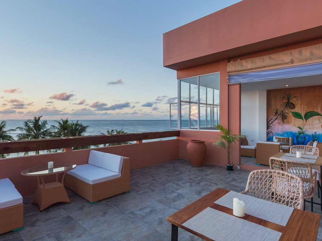 Raha Restaurant & Lounge