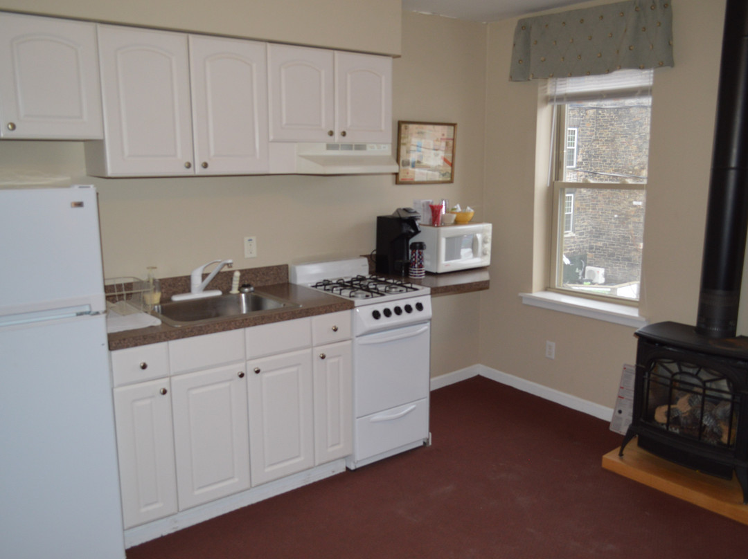 Canal Side Inn主图