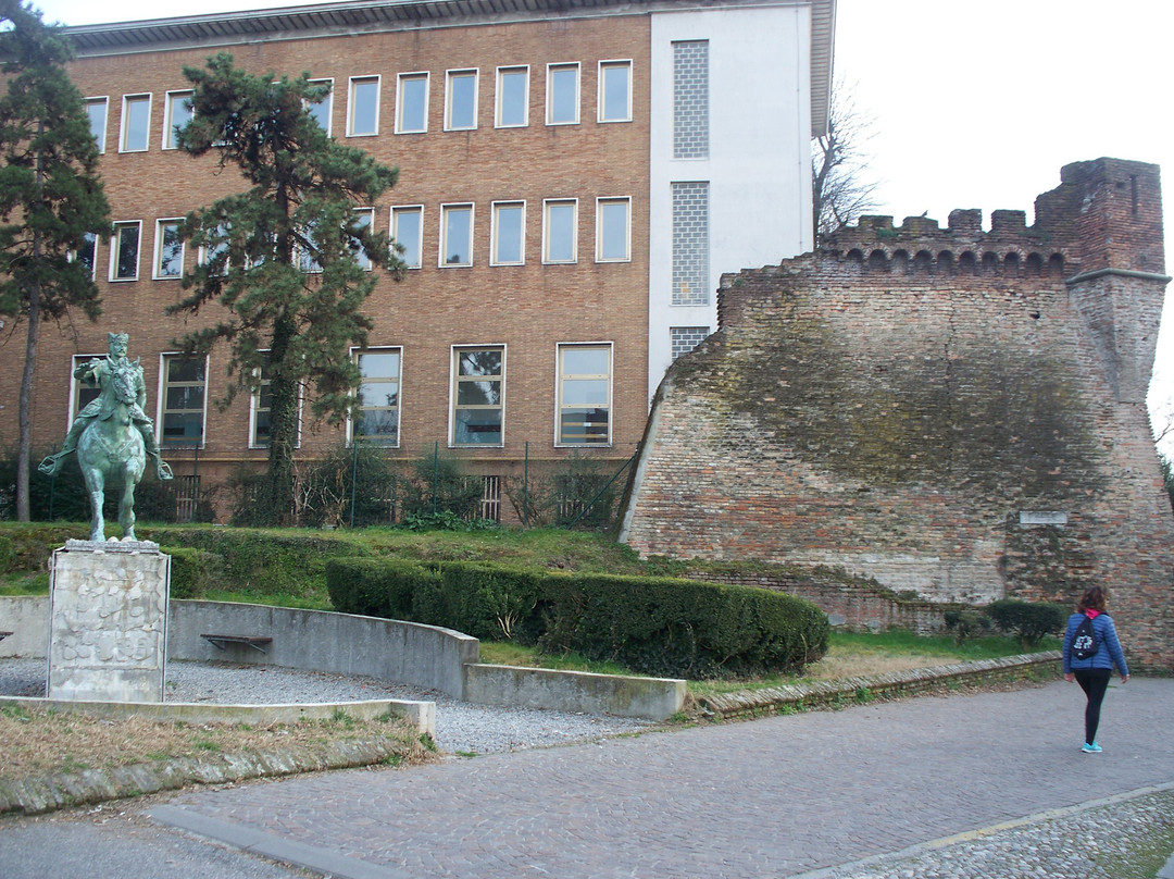 Piazzale Tre Agosto-洛迪必去景点