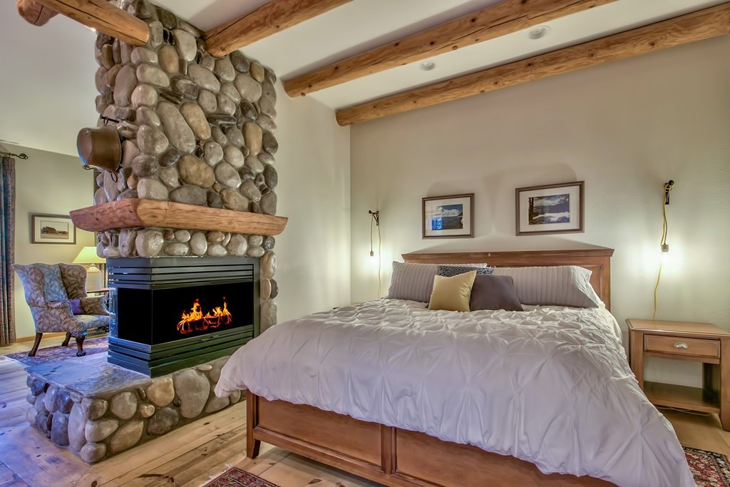Black Bear Lodge-官方
