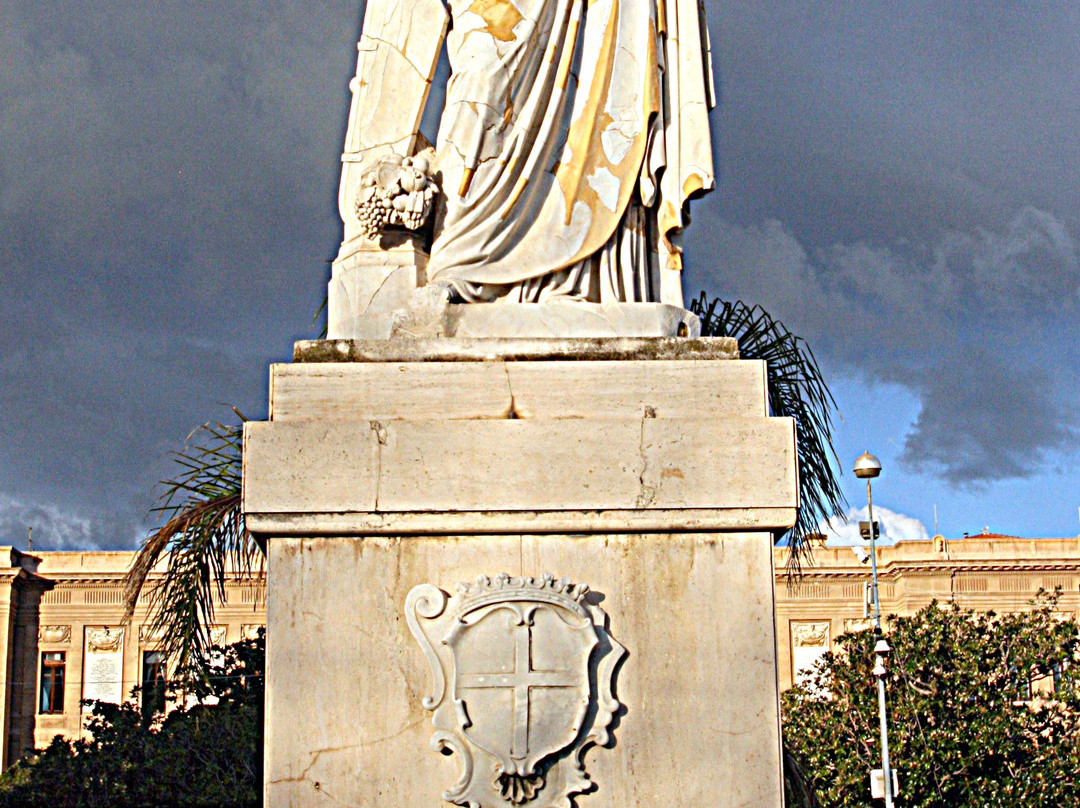 Statua di Messina Riconoscente-墨西拿必去景点