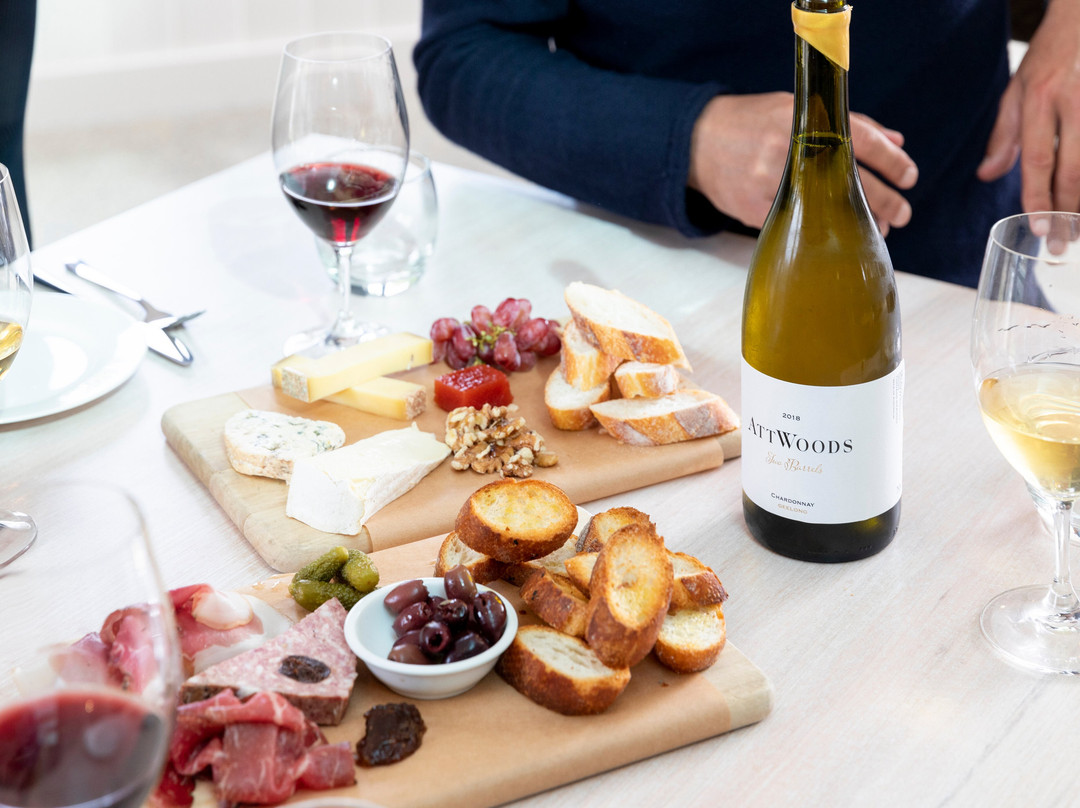 Hepburn Springs餐馆和美食-Attwoods Wines