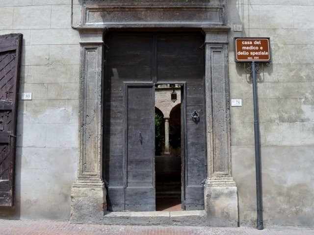 CASA DEL MEDICO景点图片