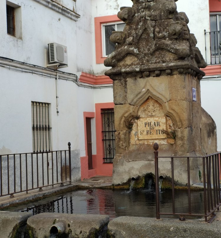 Pilar De San Benito景点图片