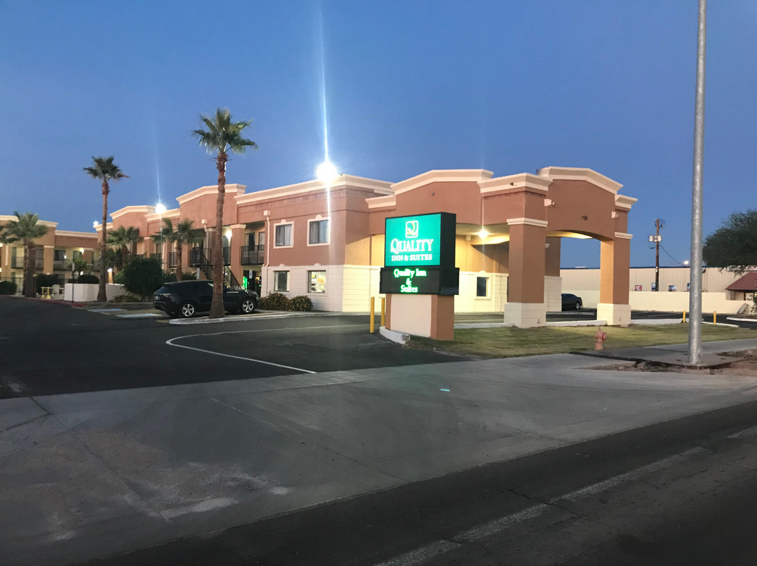 Quality Inn & Suites Near Downtown Mesa