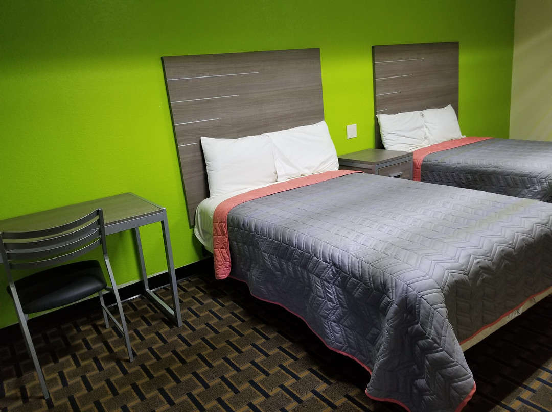 Ameristay Inn & Suites主图