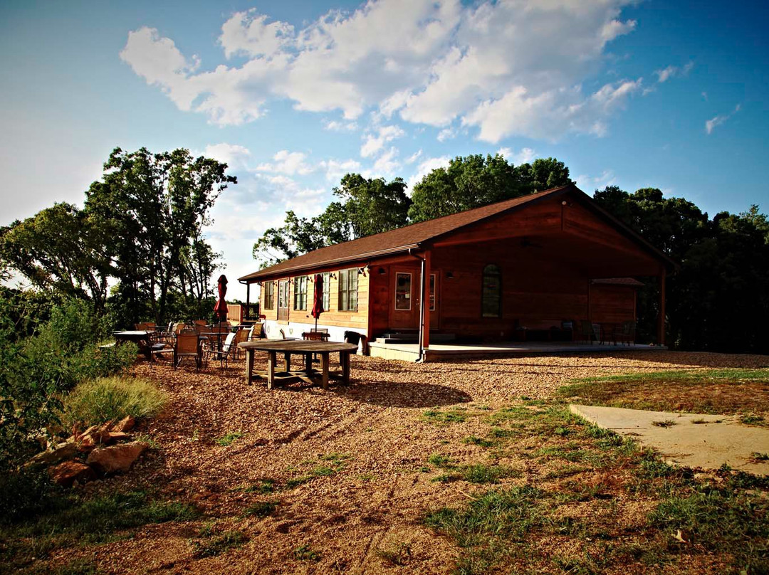 Peaceful Bend Vineyard-Steelville必去景点
