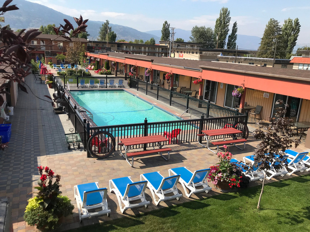 Sahara Courtyard Inn