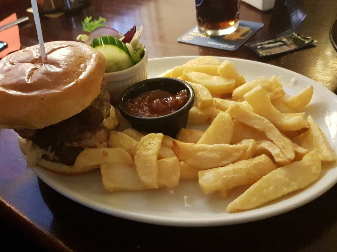 The Bell Hotel主图