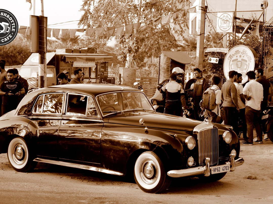 Mangar餐馆和美食-Throttle Shrottle