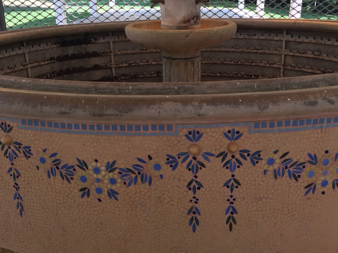 Source Salmière-Miers必去景点