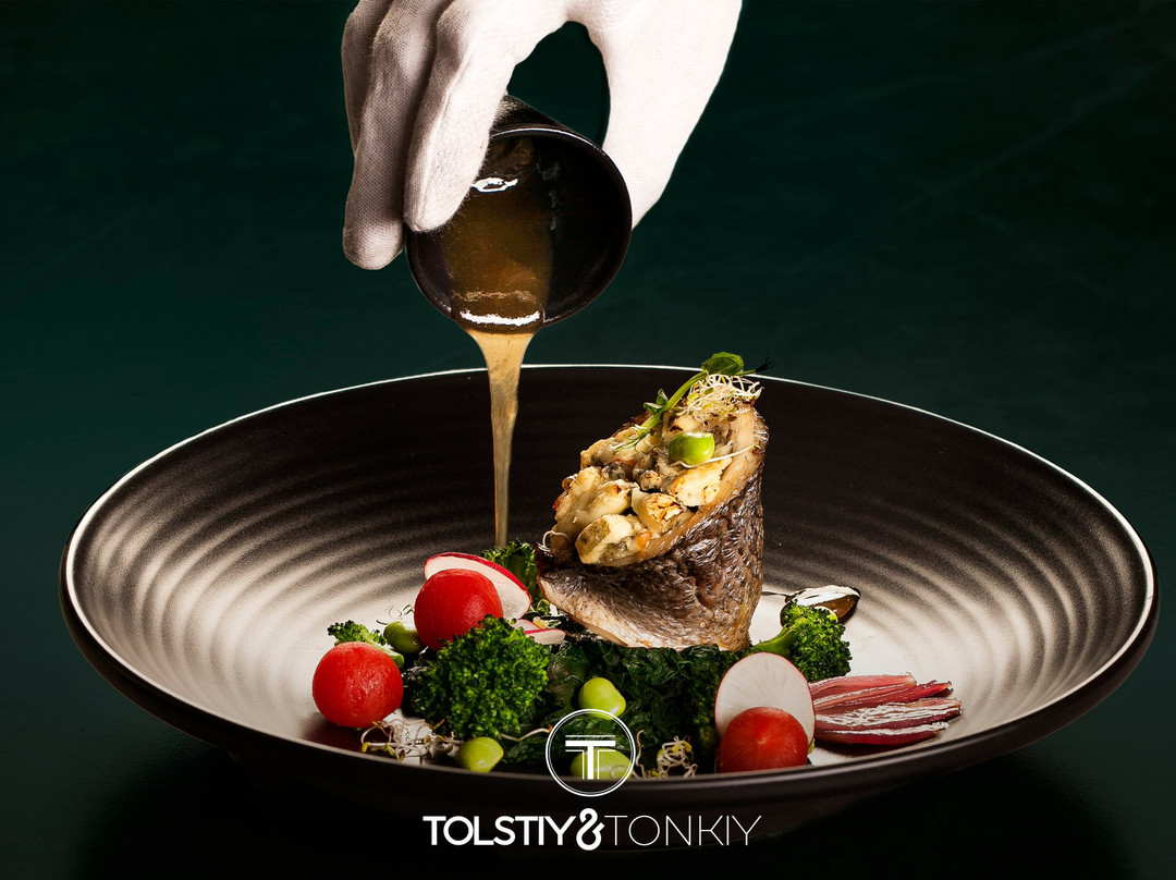 Tolstiy & Tonkiy Restaurant