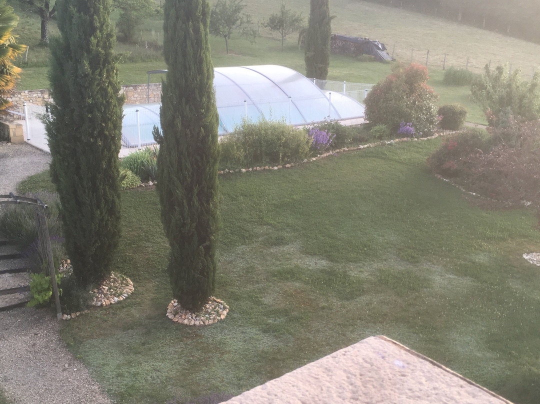 Les Chenes Rouges主图