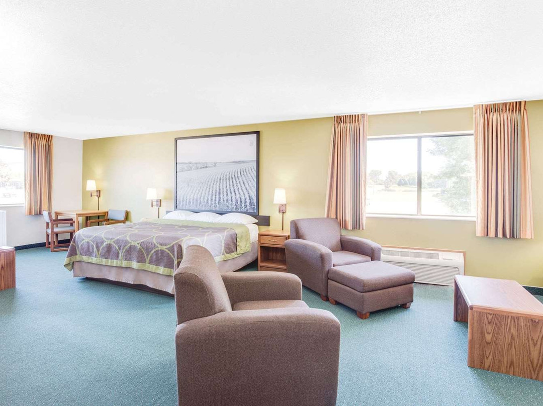 Super 8 by Wyndham Oelwein主图