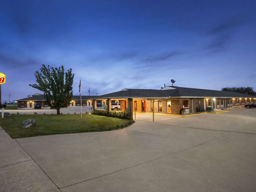 Super 8 by Wyndham Henryetta主图