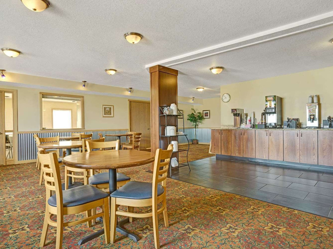 Super 8 by Wyndham Monticello主图