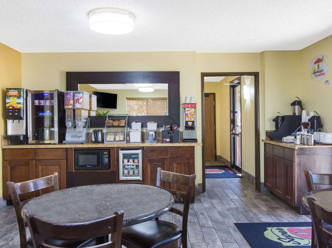 Super 8 by Wyndham Nampa主图