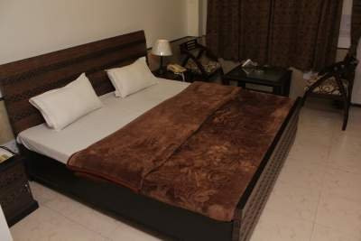 Golden Heights Residency主图