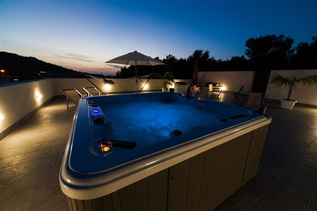 Cornino酒店住宿-Amaka Affittacamere Cir 19081007b401584