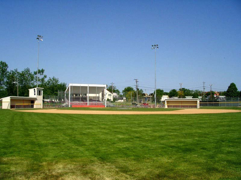 Redbird Field-Luverne必去景点
