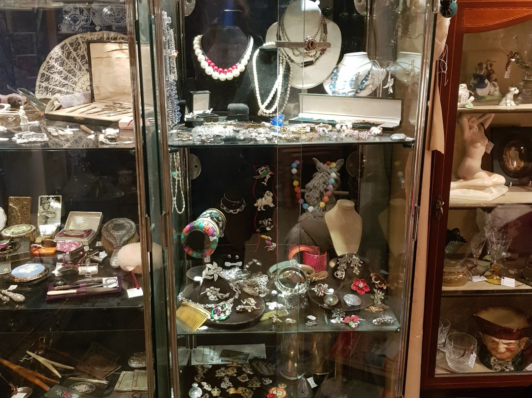 Phoenix Antiques-佩特沃斯必去景点