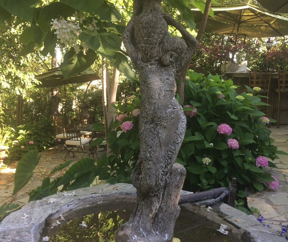 Barretta Gardens Inn主图