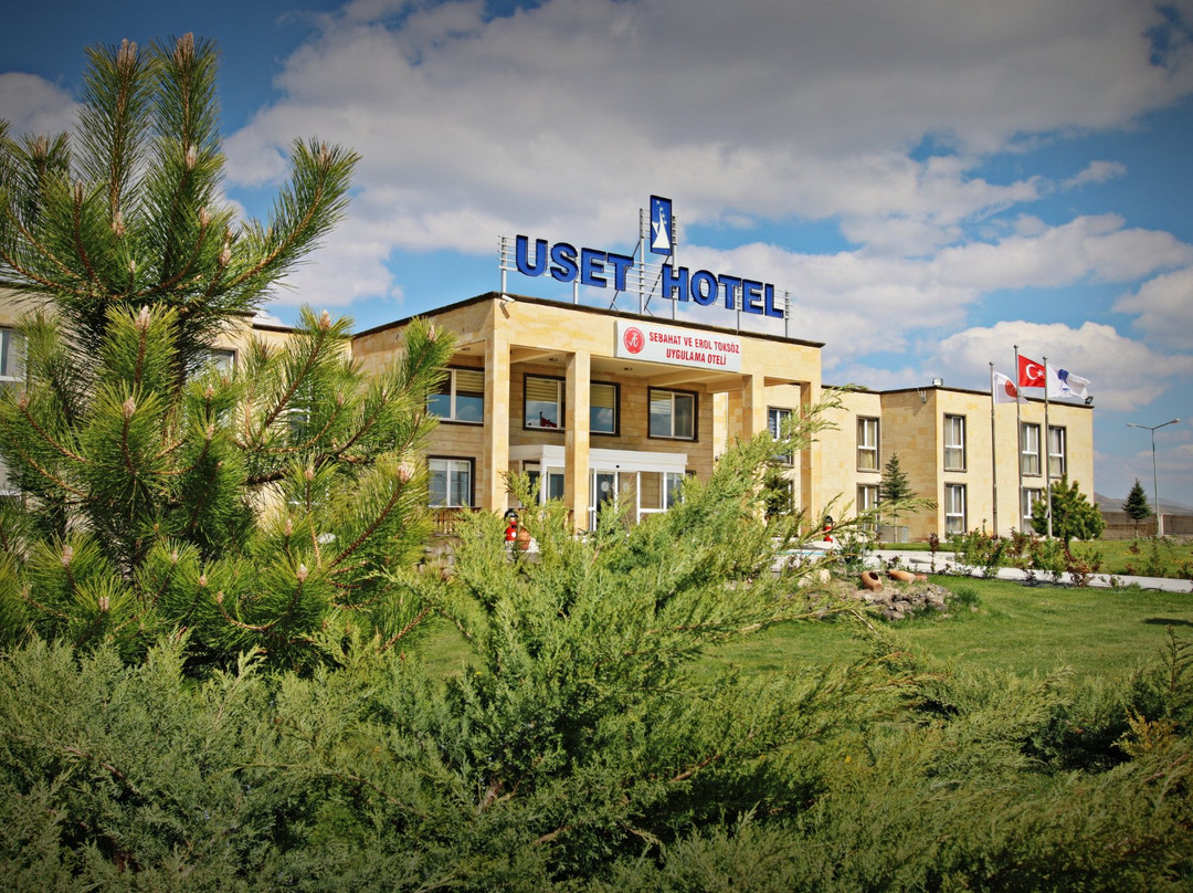 Uset Hotel