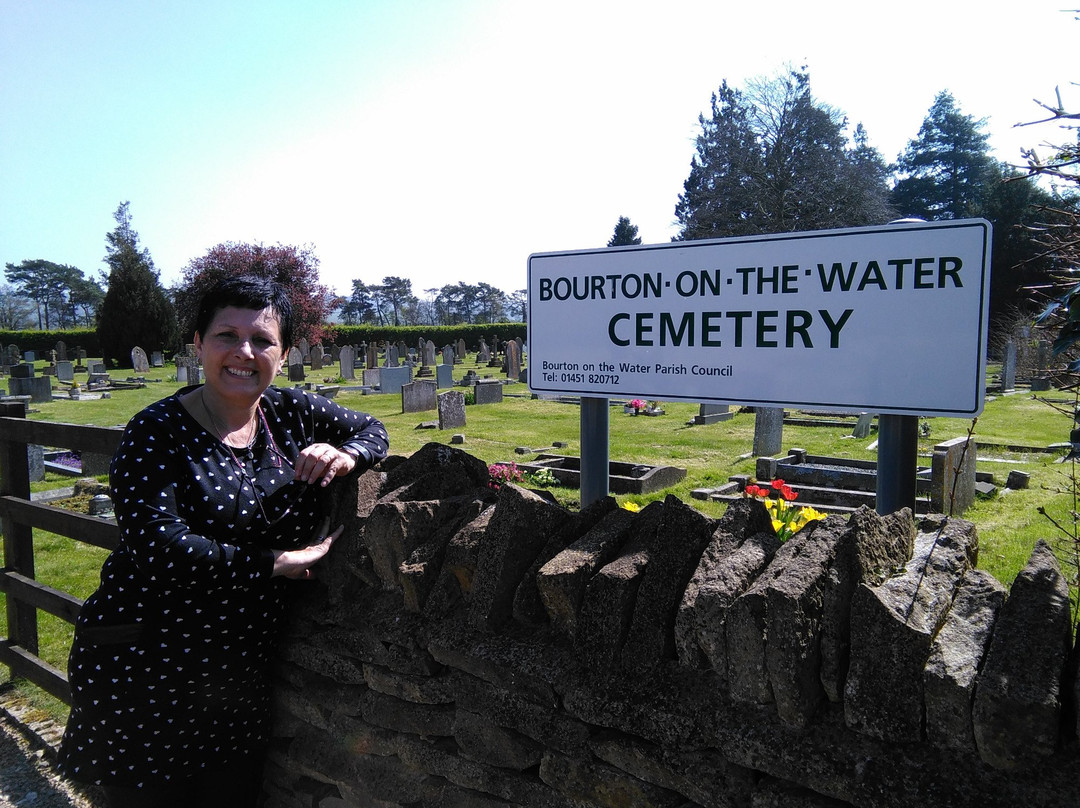 Bourton On The Water Cemetery-水上伯顿必去景点