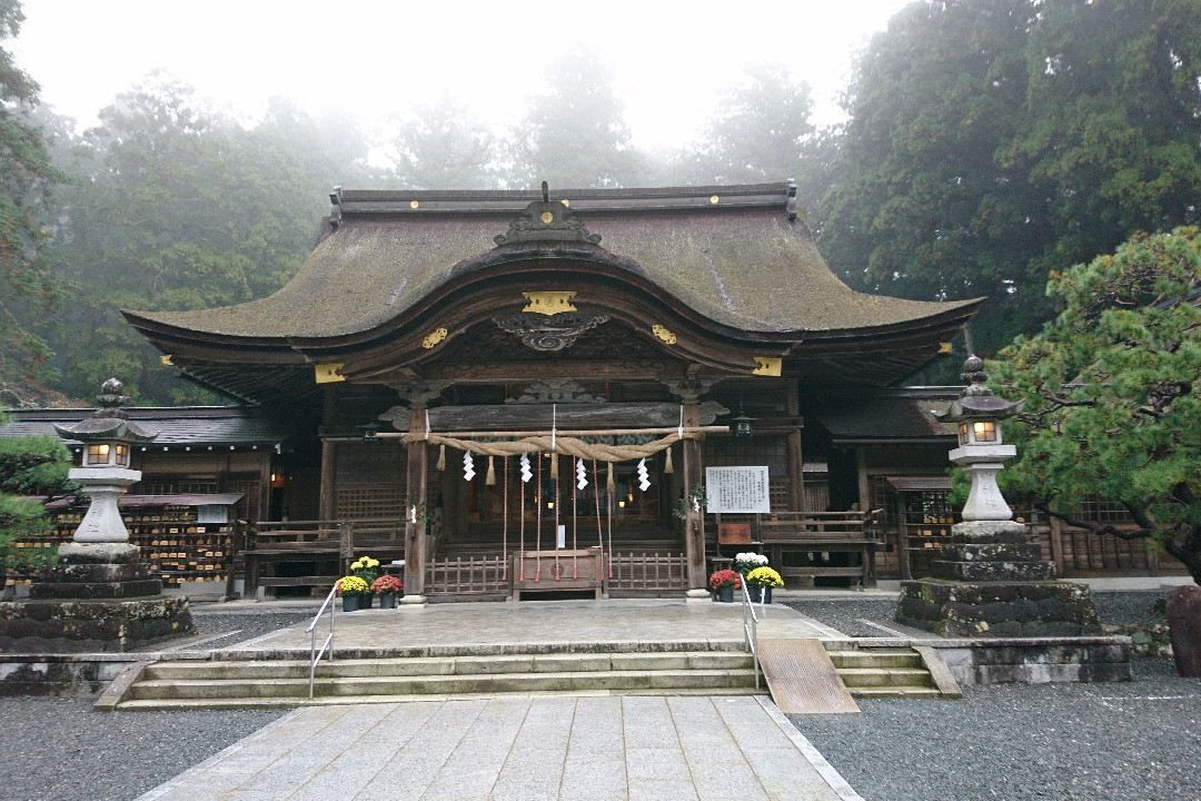 Okuni Jinja Shrine