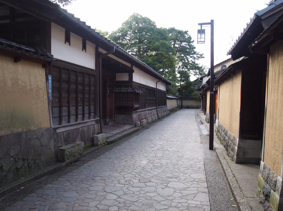 长町武家屋敷通-金泽市必去景点