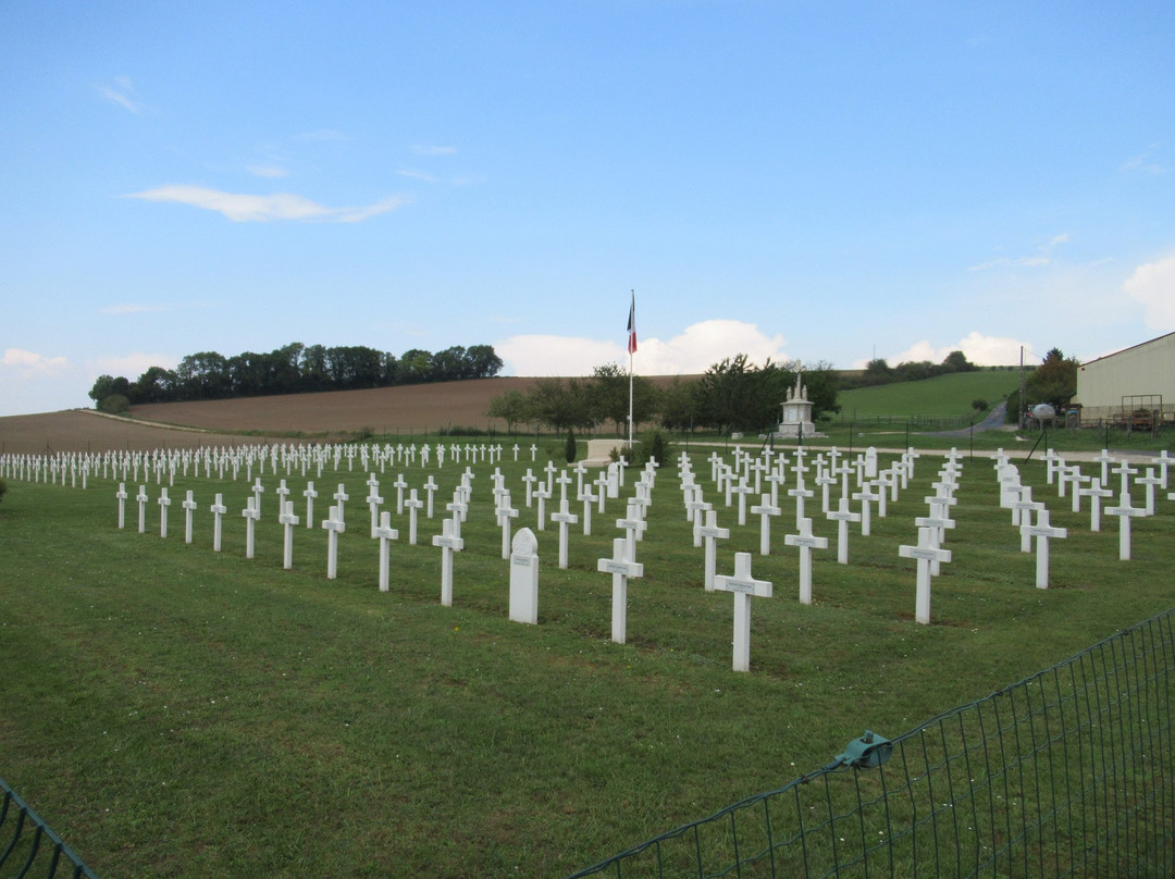 Cimetière Militaire景点图片
