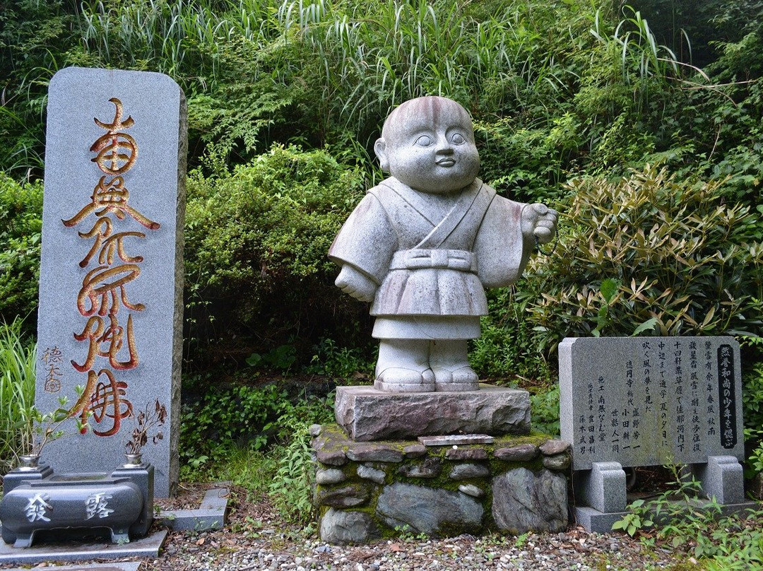 Tokuenji Temple景点图片