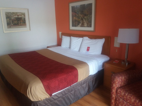 约翰逊城6号汽车旅馆