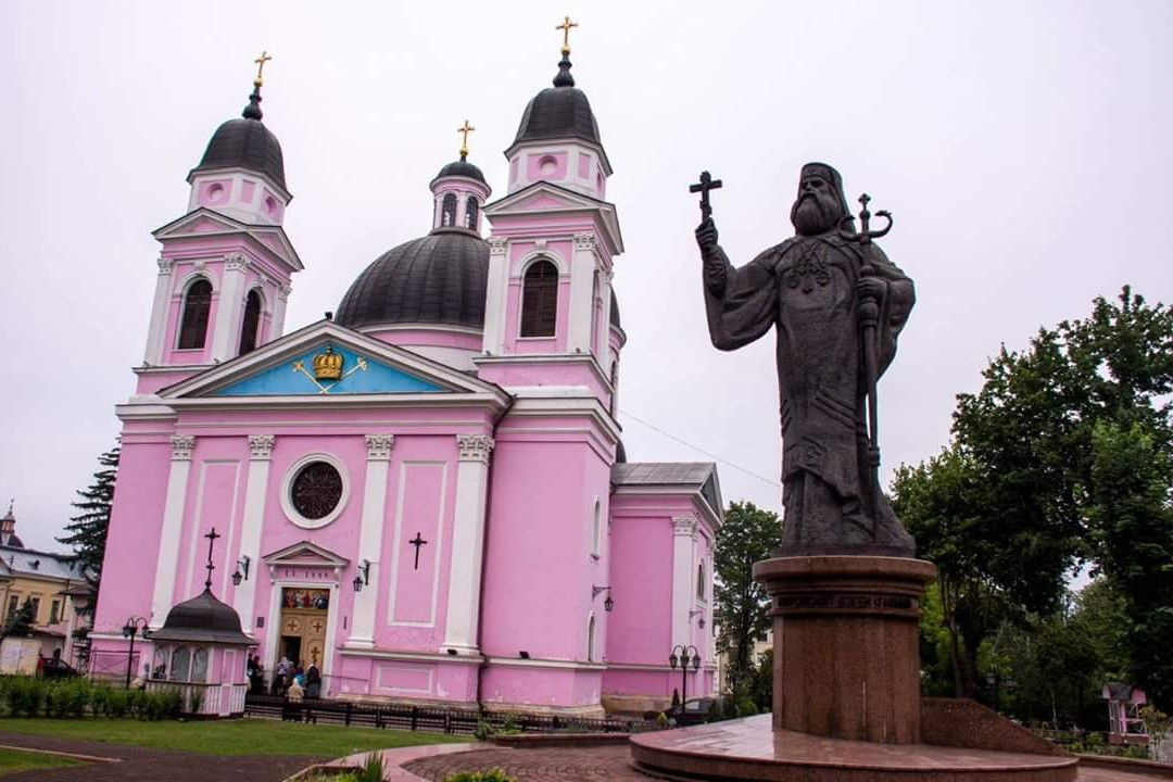 The Holy Spirit Orthodox Cathedral-Chernivtsi必去景点