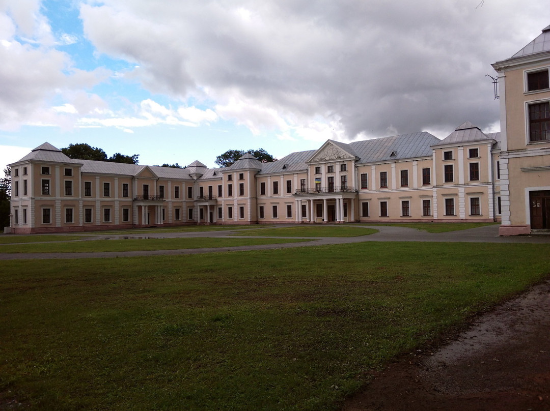 Pochayev旅游景点-Vishnevetskikh Palace