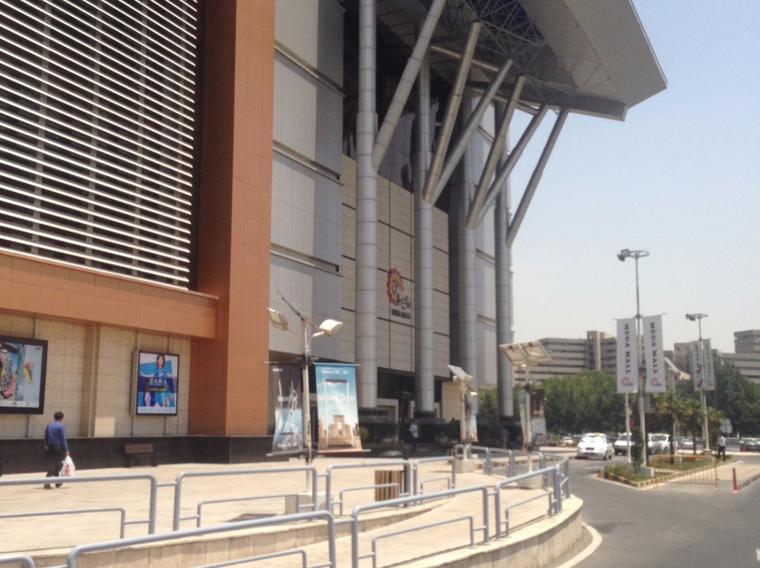 Mega Mall景点图片