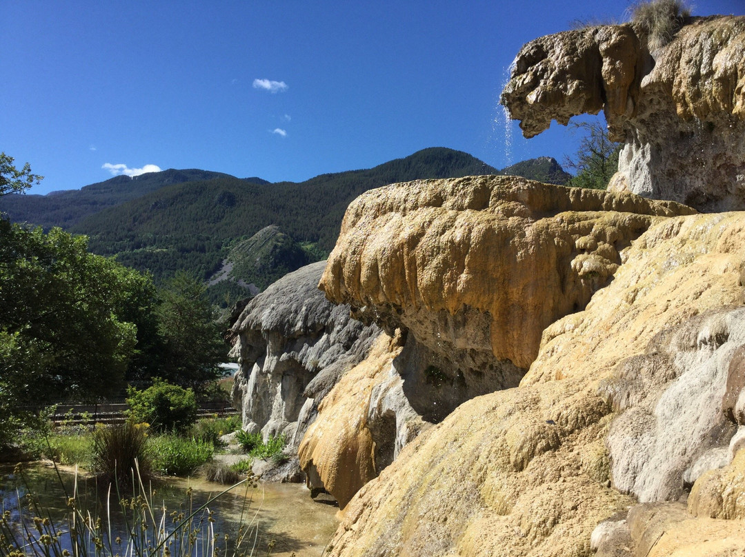 The Petrifying Fountain of Réotier景点图片