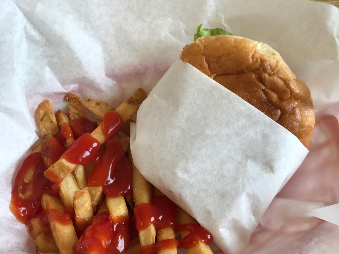 Commerce餐馆和美食-Lulu's Burgers