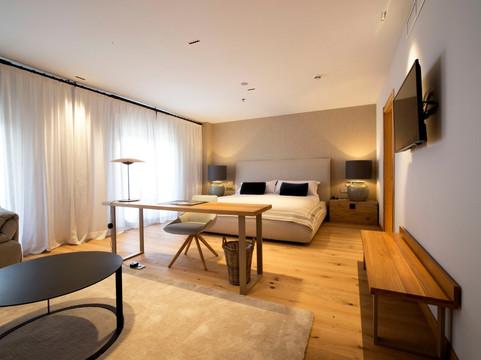 Olivares酒店住宿-塞维利亚泽尼特酒店