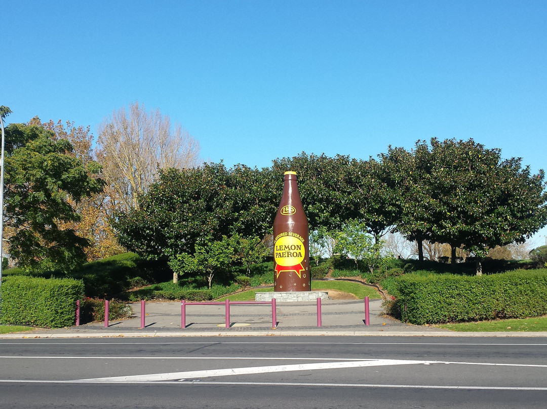 Lemon & Paeroa Bottle景点图片