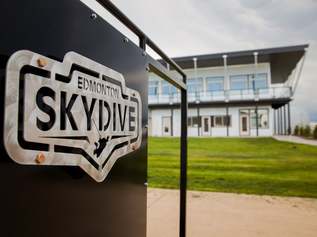 Edmonton Skydive景点图片