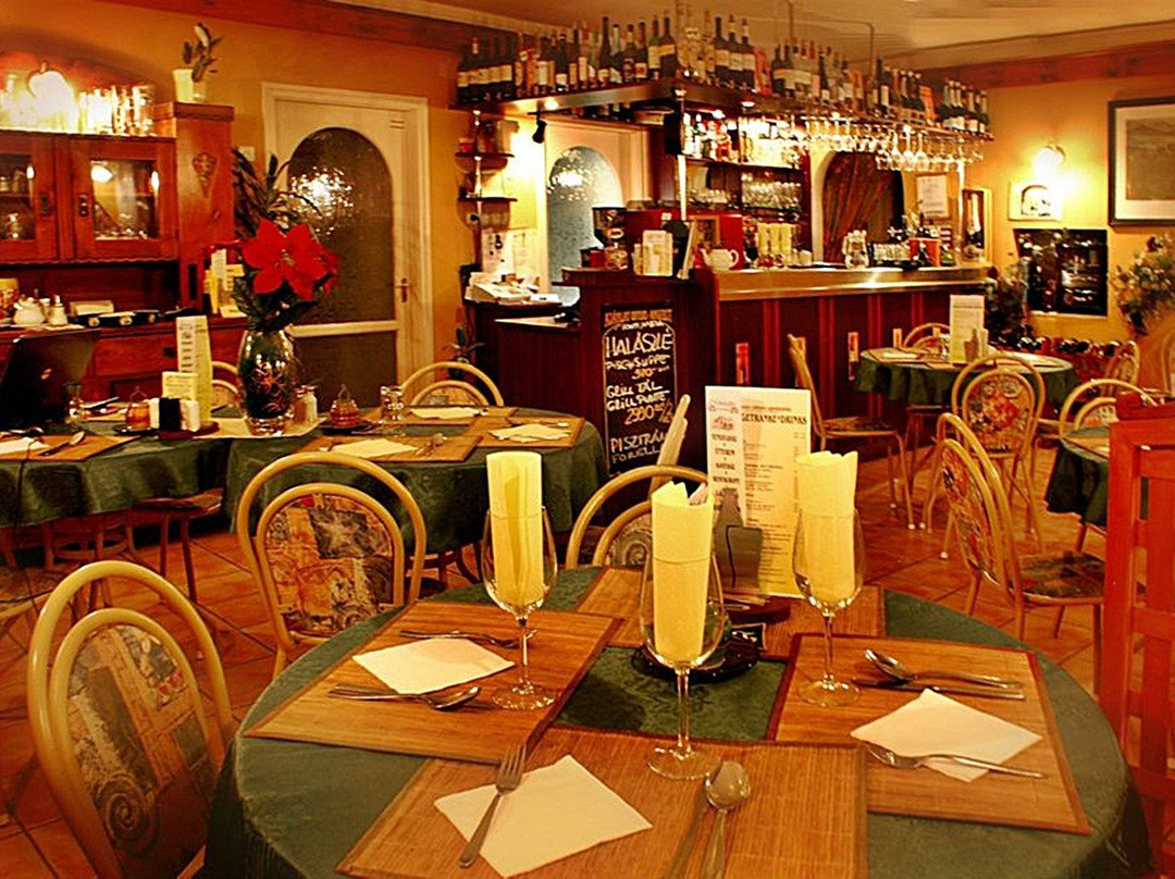 Monarchia Restaurant