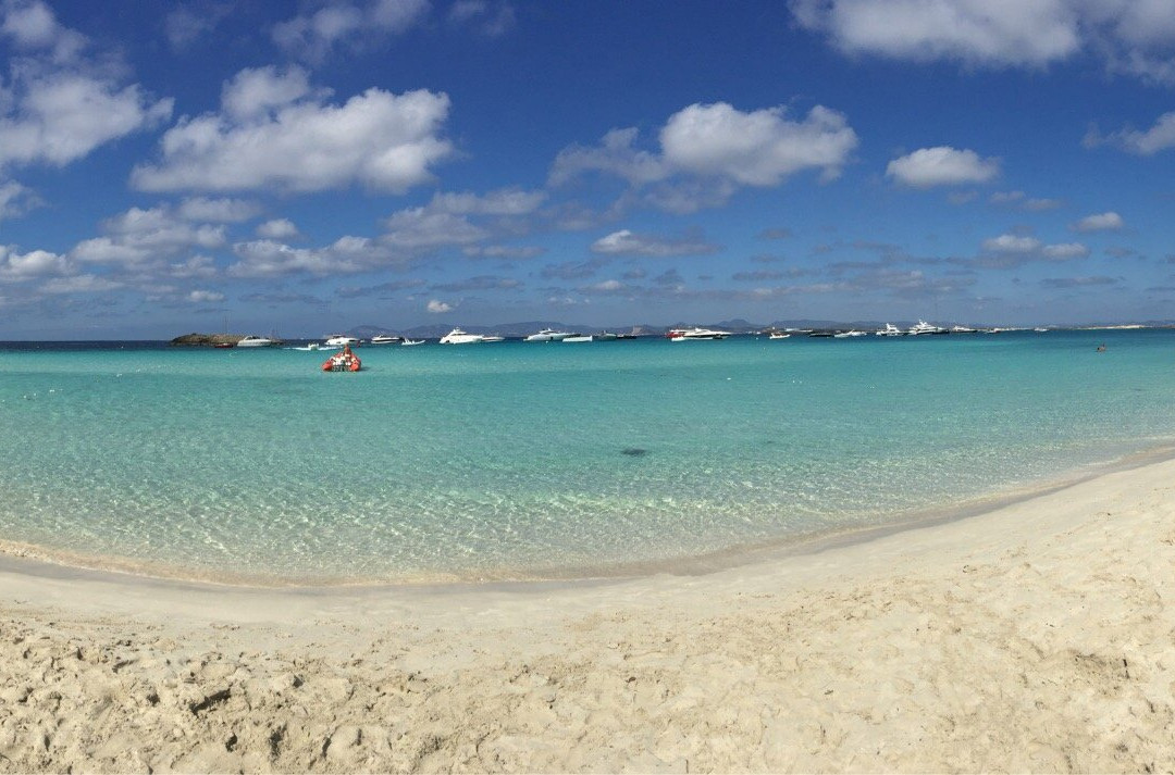Lux Charters Ibiza景点图片