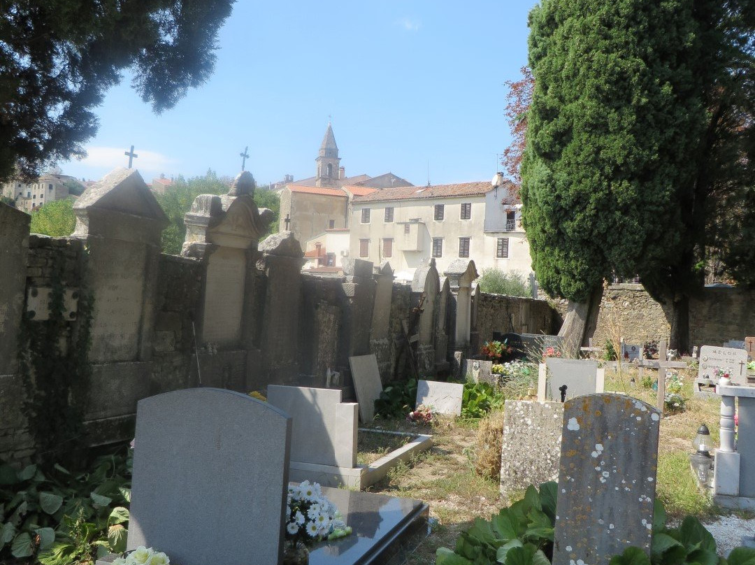 Cemetery-Motovun必去景点